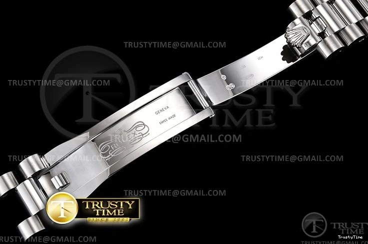 0805 RMDJ0252D – DJ Midsize 31mm DailyWear 824